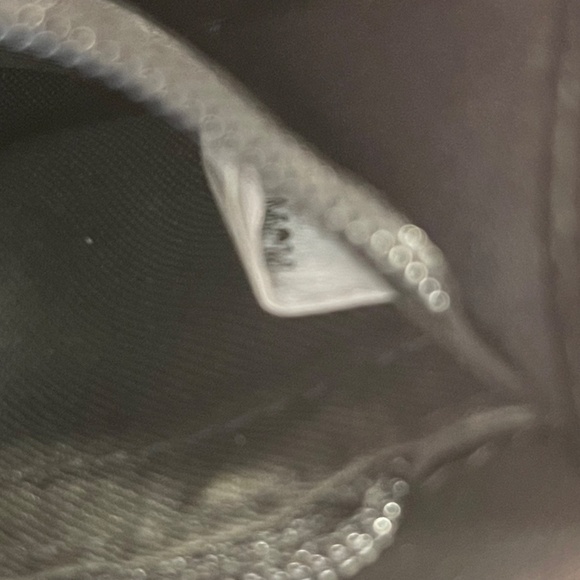 MCM Black Leather Compact Wallet - Preowned - Picture 14 of 14